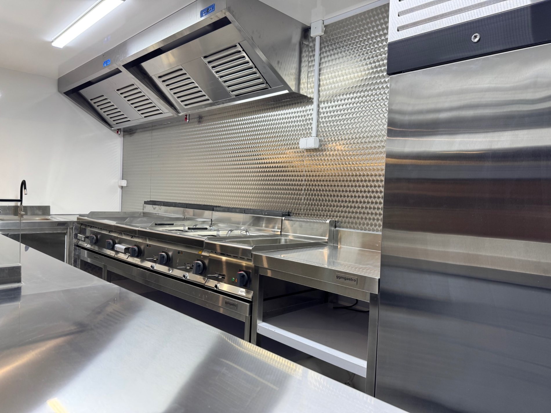 Streetfood Trailer 07